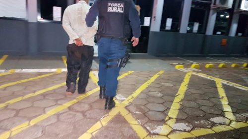 Imagem referente a Homem detido pela Guarda Municipal gastando dinheiro de assalto em bar é condenado