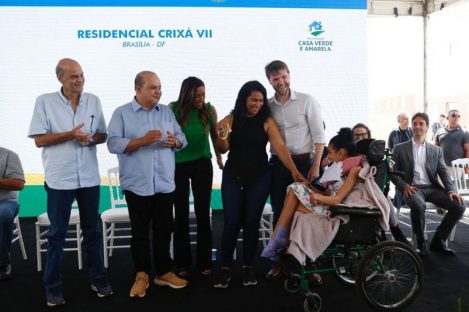 Imagem referente a Governo Federal entrega 272 moradias a famílias de baixa renda de São Sebastião (DF)