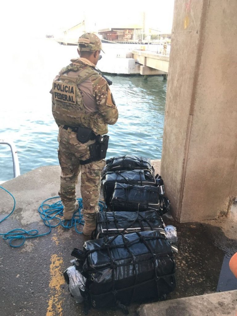 Polícia Federal apreende cocaína em navio atracado no Porto de Rio Grande