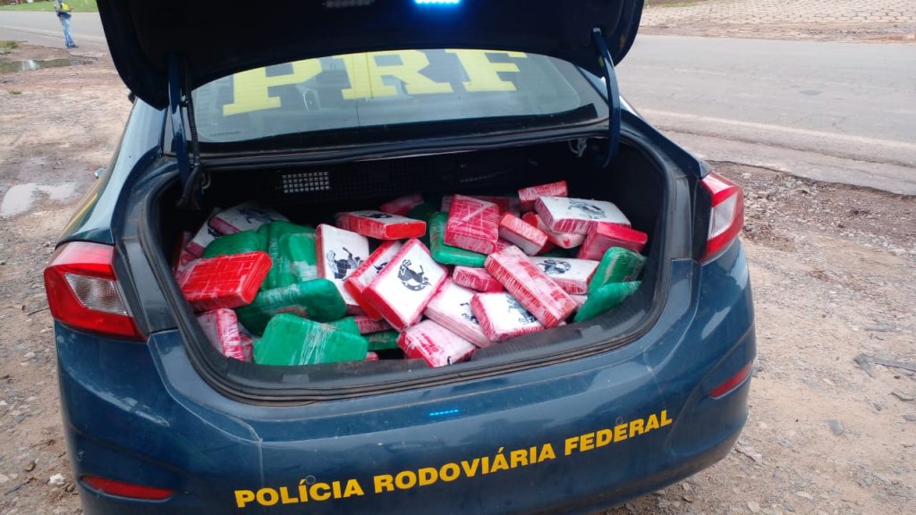 PRF causa prejuízo de R$ 33 milhões ao tráfico de drogas após apreensão em Santa Inês/MA