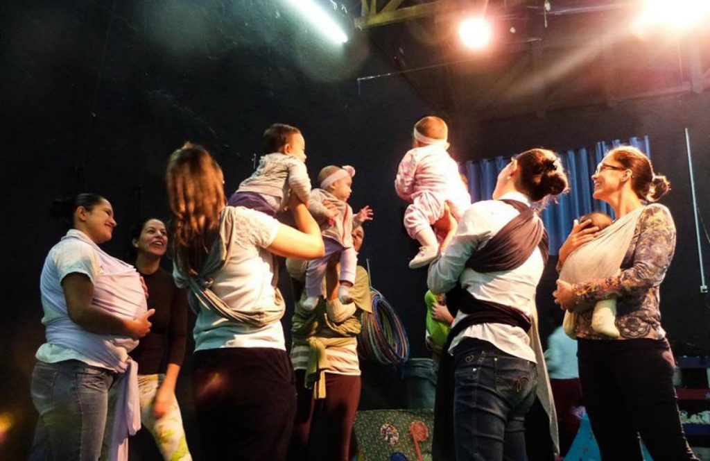 Festival Engatinhando retorna com foco nos cuidadores de crianças mais novas