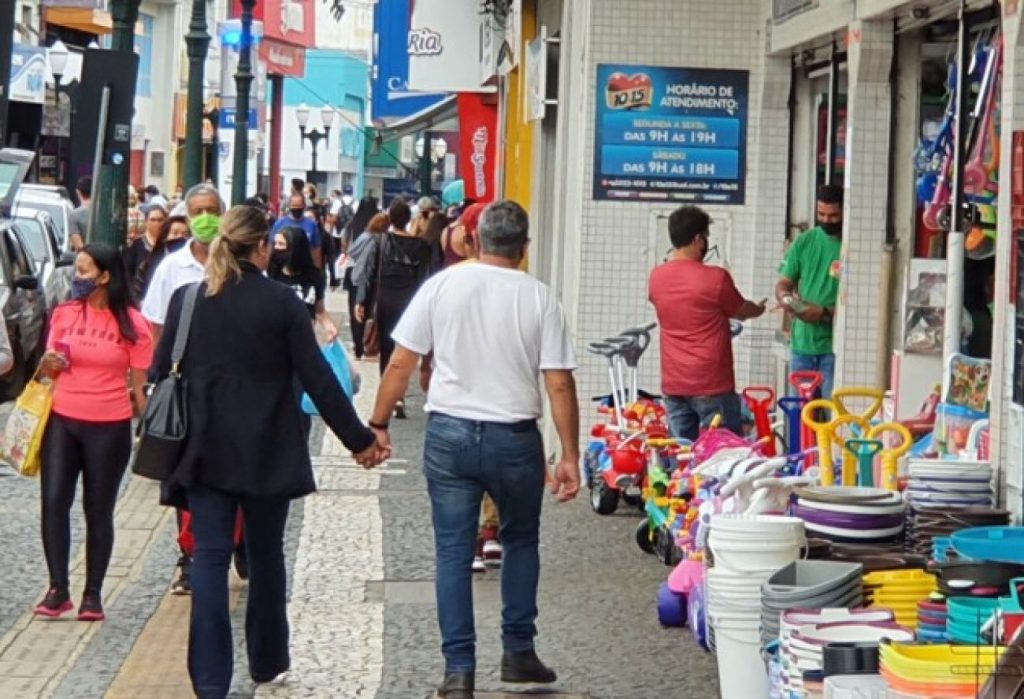 Comércio de PG tem a maior alta do PR no Dia das Mães Comércio de PG tem a maior alta do PR no Dia das Mães