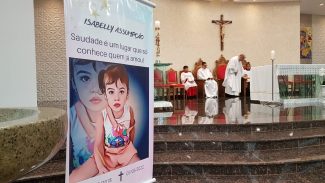 Missa de sétimo dia da pequena Isabelly é realizada na Igreja da Nossa Senhora do Perpétuo Socorro