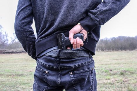 Imagem referente a Bandido armado rouba iPhone de cascavelense que acusa Apple de falha na segurança