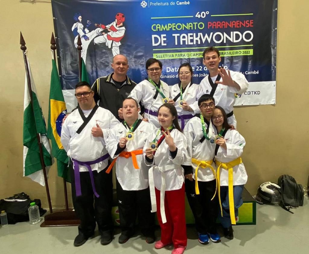 Paratletas participam da abertura do Paranaense de Parataekwondo