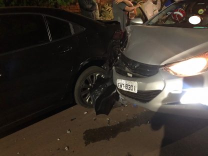 Imagem referente a Gato dentro de carro causa acidente em Cascavel e deixa criança ferida