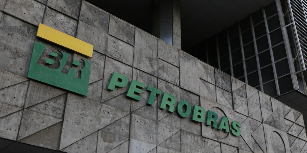 Governo federal troca presidente da Petrobras