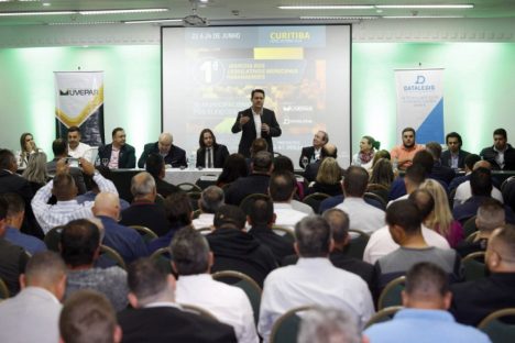 Em evento com vereadores de todo o Paraná, governador destaca diálogo como princípio Em evento com vereadores de todo o Paraná, governador destaca diálogo como princípio