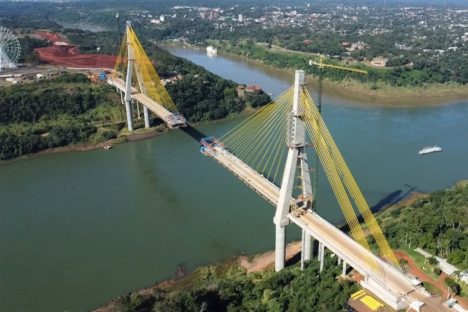 Ponte da Integração Brasil-Paraguai chega a 86% de execução; faltam 76 metros