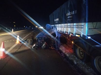 Imagem referente a Homem morre em grave colisão frontal entre Palio e caminhão na BR-277 em Nova Laranjeiras