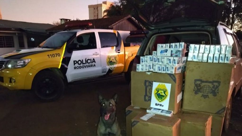 Mais de 500 pacotes de cigarros foram apreendido durante Operação Narco Brasil