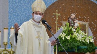 Bispo de Cascavel Dom Adelar Baruffi testa positivo para Covid-19