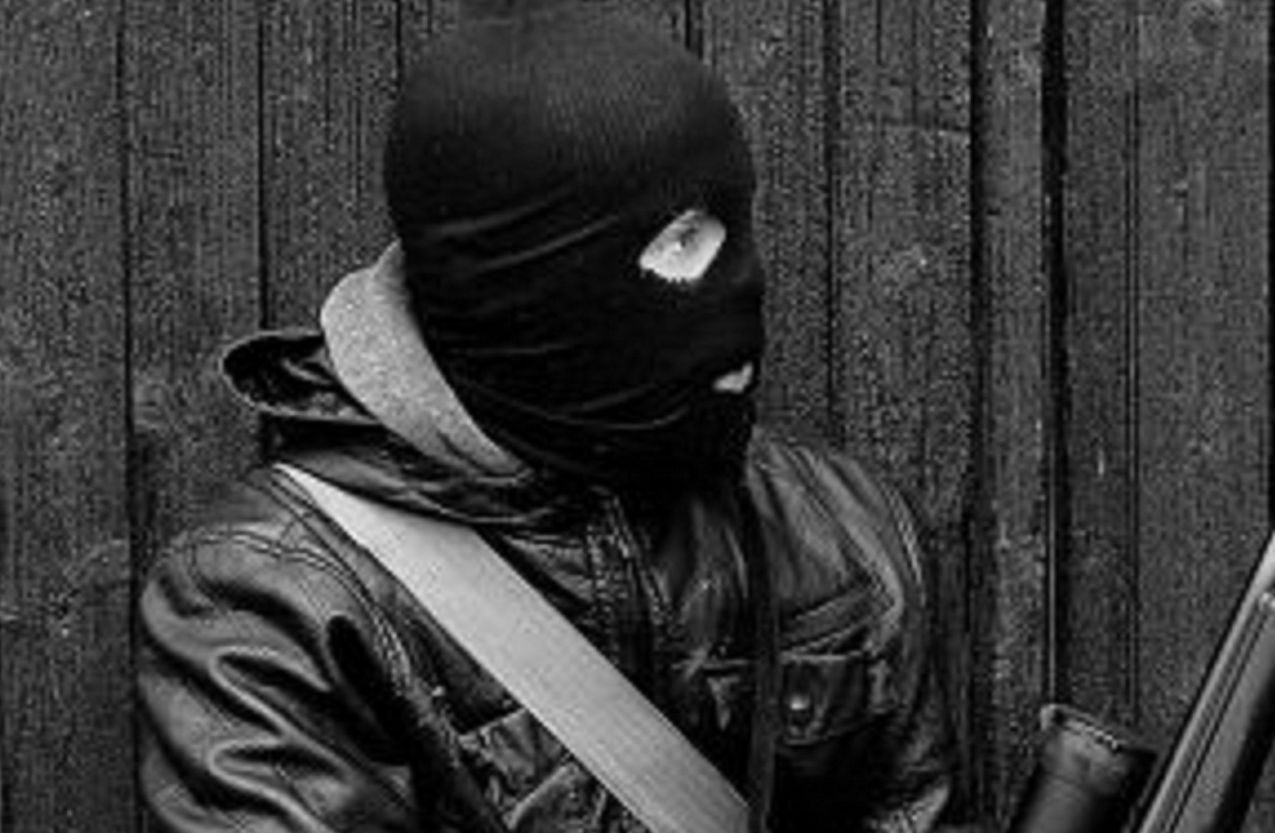 Аватарки бандитов. Бандиты в масках. Фото бандитов. Вооруженные бандиты. Маски в криминале