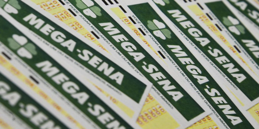 Mega Sena 2523 de R$ 169 milhões; confira os números sorteados neste Sábado (24) Mega Sena 2523 de R$ 169 milhões; confira os números sorteados neste Sábado (24)
