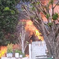 VÍDEO: Incêndio destrói casa em sete minutos em Goioerê 