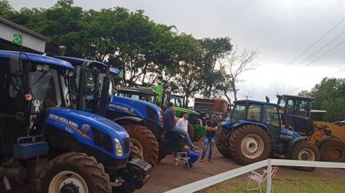 Taxação ao agronegócio: Produtores realizam manifestação em Cascavel