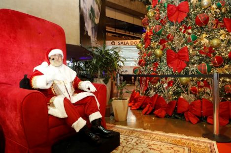 Papai Noel começa a visitar escolas do interior nesta sexta-feira