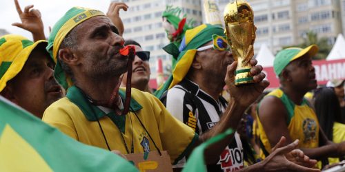 Com vitória do Brasil, festa na Lapa deve seguir durante a madrugada