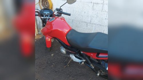 Imagem referente a Polícia Militar recupera moto furtada na madrugada em Santa Tereza do Oeste