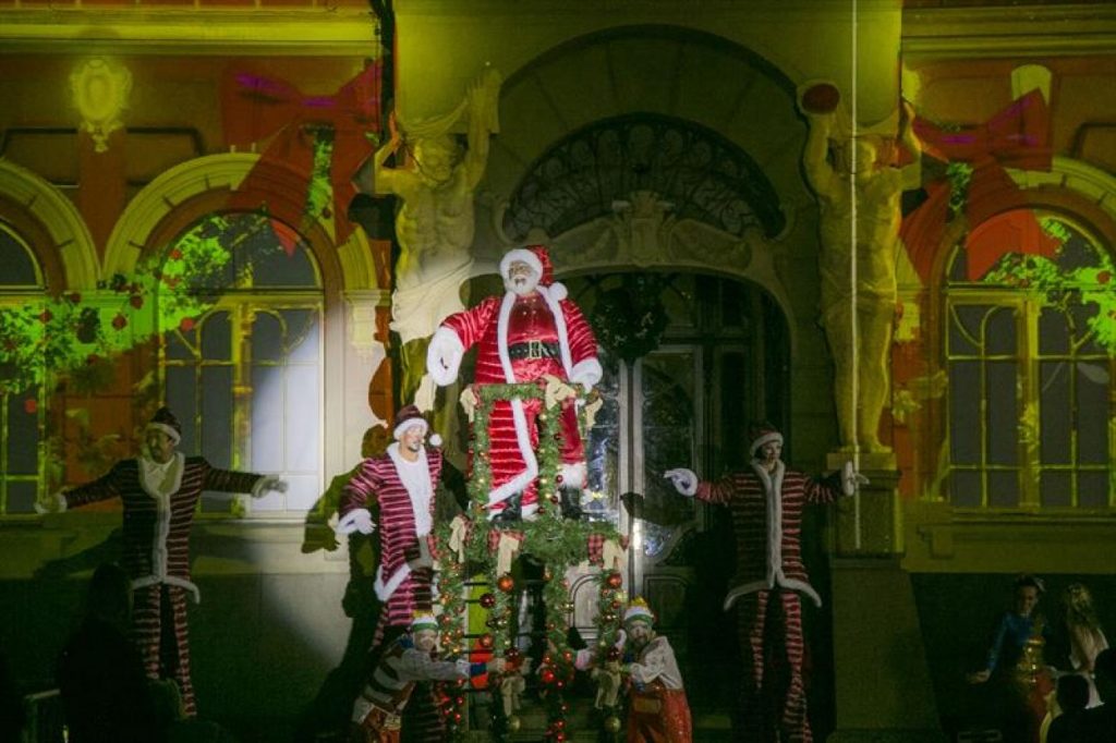 Curitiba – Prefeito Rafael Greca acompanha espetáculo do Natal de Curitiba no Paço da Liberdade Curitiba – Prefeito Rafael Greca acompanha espetáculo do Natal de Curitiba no Paço da Liberdade