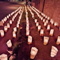 GM é acionada após ritual religioso em via pública com mais de 600 velas em Foz do Iguaçu