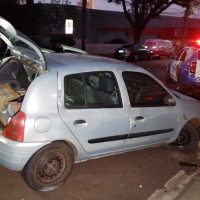 Clio encontrado batido na Castro Alves teria andado na contramão na Paraná e colidido em carro estacionado