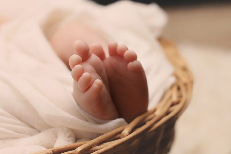 Imagem referente a Defensoria Pública garante direito de arrependimento à mãe após entrega de bebê para adoção