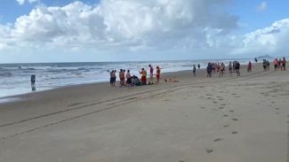 Homem de 46 anos morre afogado na praia de Matinhos
