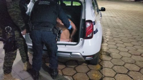 Imagem referente a Violento e quebrando medida protetiva, homem é detido em Cascavel