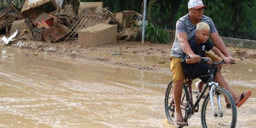 SP: vítimas de inundações no litoral precisam de cadeiras de rodas