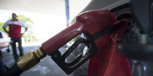 Imagem referente a Governo dá prazo de 5 dias para denúncia de preço abusivo da gasolina