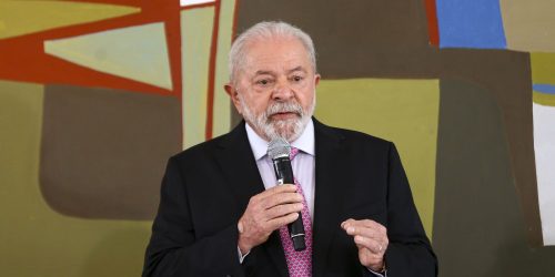 Lula conversa com rei Charles III, do Reino Unido