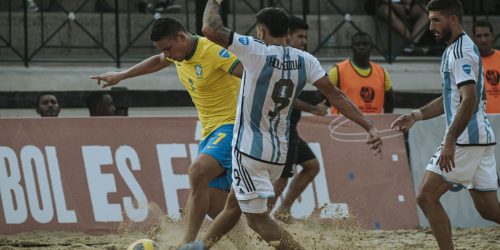 Imagem referente a Brasil goleia Argentina na Copa América de beach soccer