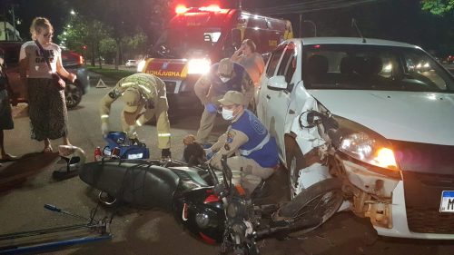 Imagem referente a Motociclista sofre fratura exposta no pé em acidente no São Cristóvão