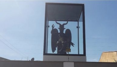 Baphomet: Estátua ‘sombria’ com pentagrama assusta vizinhos no RS