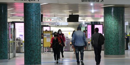 Com metroviários em greve, três linhas de metrô estão paradas, em SP Com metroviários em greve, três linhas de metrô estão paradas, em SP