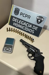 Arma calibre 38 é encontrada durante cumprimento de mandados de homicídio de Clóvis Luciano Lira