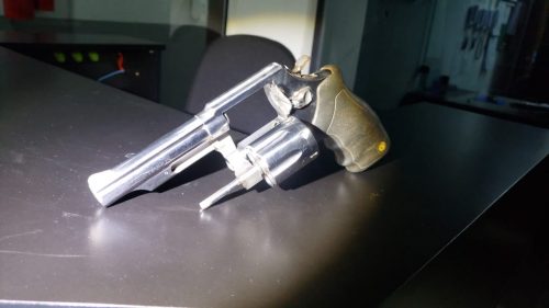 Revólver calibre 38 é encontrado em mata próximo a posto da PRF