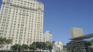 Prefeitura do Rio assina a compra do histórico edifício A Noite