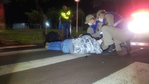 Imagem referente a Entregador fica ferido em acidente na Avenida Tancredo Neves