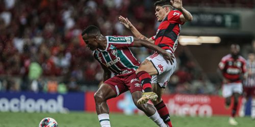 Imagem referente a Flamengo sai na frente do Fluminense na final do Carioca
