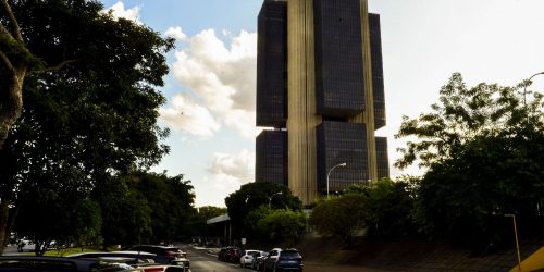 Imagem referente a Divergências com Banco Central marcam 100 primeiros dias de governo
