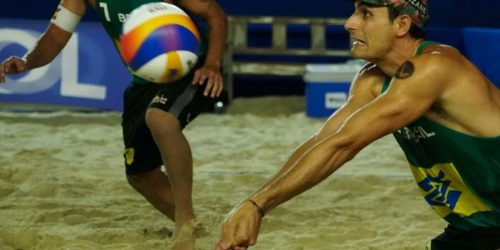 Imagem referente a Vôlei de praia: Brasil garante ouro e prata em etapa do Mundial em SC