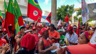 MST e movimentos sociais ocupam sede do Incra em Alagoas