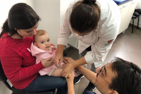 Imagem referente a Dia D de vacinação registrou mais de 300 mil doses aplicadas no Paraná