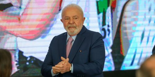 Imagem referente a Lula diz que não venderá empresas públicas