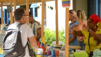 Feira multicultural de imigrantes tem terceira edição do ano no Rio