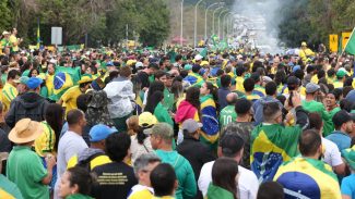 Mendonça vota contra tornar réus presos em frente ao QG do Exército