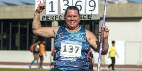 Imagem referente a Beth Gomes quebra recorde mundial paralímpico no lançamento de dardo