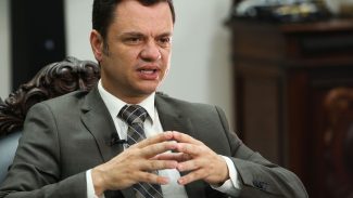 Torres deixa sede da PF após depoimento sobre ação da PRF nas eleições